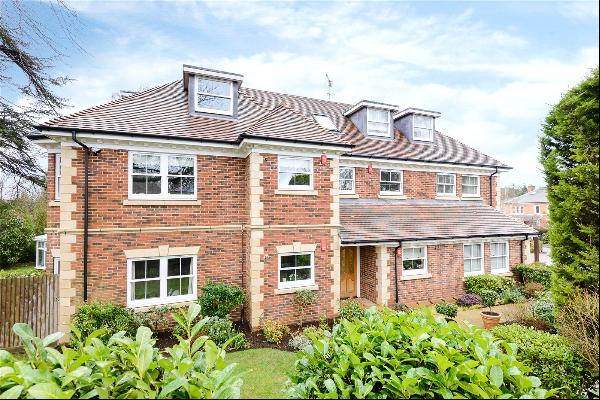 Onslow Road, Sunningdale, Berkshire, SL5 0HW