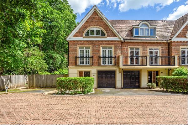 Summerwood, Sunningdale, Berkshire, SL5 9SQ