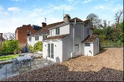 Blacknest Gate Road, Ascot, Berkshire, SL5 0PT