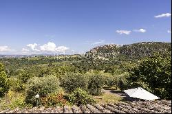 Villa with panoramic views of the Umbrian hills