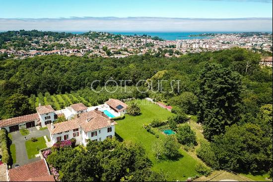 URRUGNE, NEAR SAINT JEAN DE LUZ - A SUPERB PERIOD PROPERTY