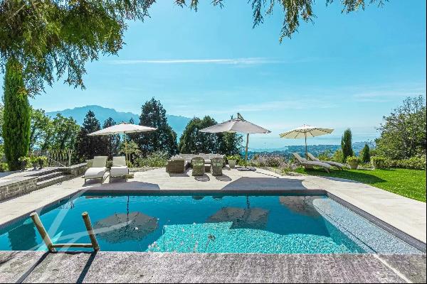 SPECTACULAR! Property with pool and panoramic view