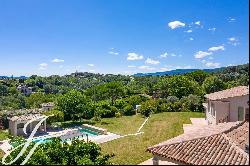 Beautiful 5-bedroom villa close to rent in Chateauneuf-Grasse