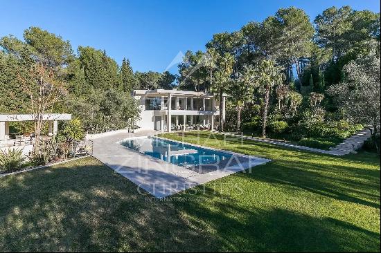 Mougins - Remarkable contemporary villa