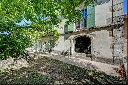 Mas Provençal  with 6 bedrooms and large garden