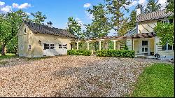 Beautifully Restored Modern Farmhouse on 6 Acres, Near Stockbridge and Lenox