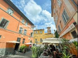 Piazza Santa Maria in Trastevere, Roma RM 00153