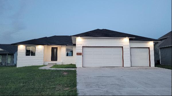 156 S BlueBells Cir, Garden Plain KS 67050