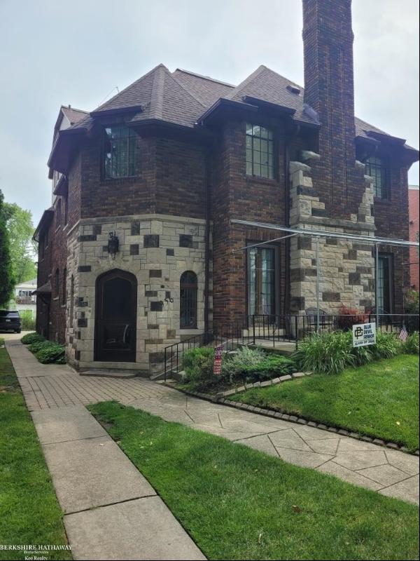 936 Trombley Avenue, Grosse Pointe Park MI 48230