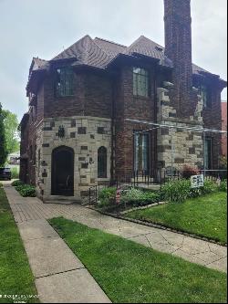 936 Trombley Avenue, Grosse Pointe Park MI 48230