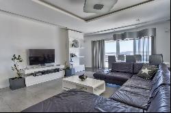 Fort Cambridge Luxurious Finish Duplex Apartment