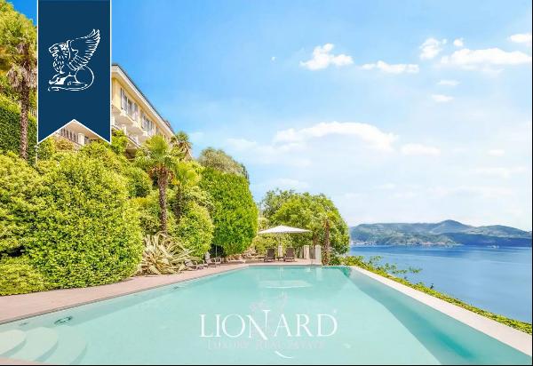 Renovated luxury villa with two annexes on Piedmont's shore of Lake Maggiore