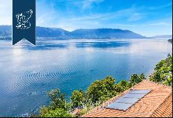 Renovated luxury villa with two annexes on Piedmont's shore of Lake Maggiore