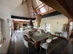 Superb farmhouse from the 19th century - 4/5 bedrooms.