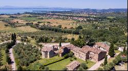 Borgo Marchese with dramatic lake views, Tuoro sul Trasimeno - Umbria