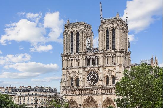 Apartment in Paris 5th - Notre-Dame / Ile de la Cité