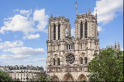 Apartment in Paris 5th - Notre-Dame / Ile de la Cité