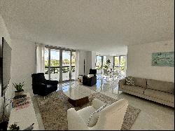 3500 Mystic Pointe Dr, #405, Aventura, FL