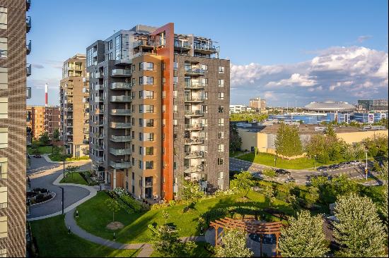 Laval (Chomedey) Residential