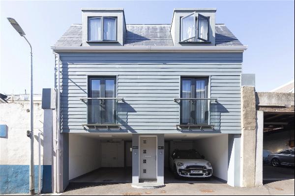 Le Breton Lane, St. Helier, Jersey, Channel Islands, JE2 4QP