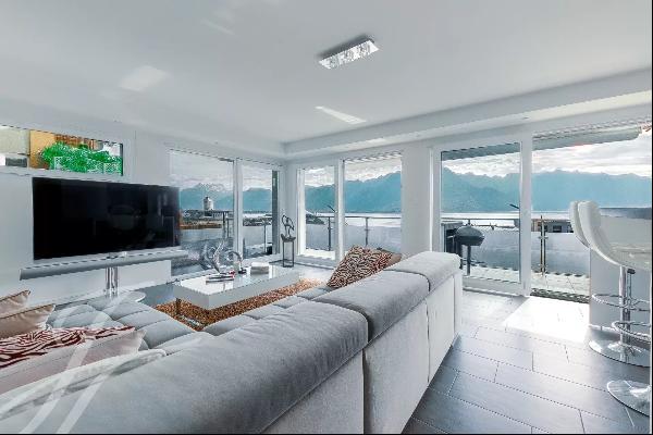 EXCLUSIVE! Sumptuous luxury apartment with lake view