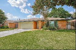 5610 Braesvalley Drive, Houston TX 77096