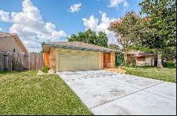 5610 Braesvalley Drive, Houston TX 77096