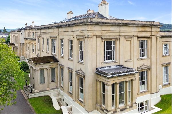 A substantial and much sought after apartment within this landmark building.