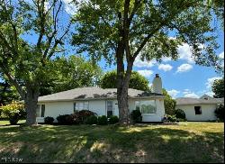 200 Devols Dam Road, Marietta OH 45750