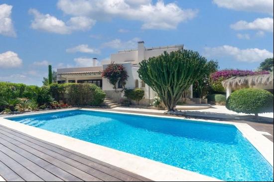 Villa for sale in Baleares, Mallorca, Calvia, Cala Vinyes, Calvia 07181