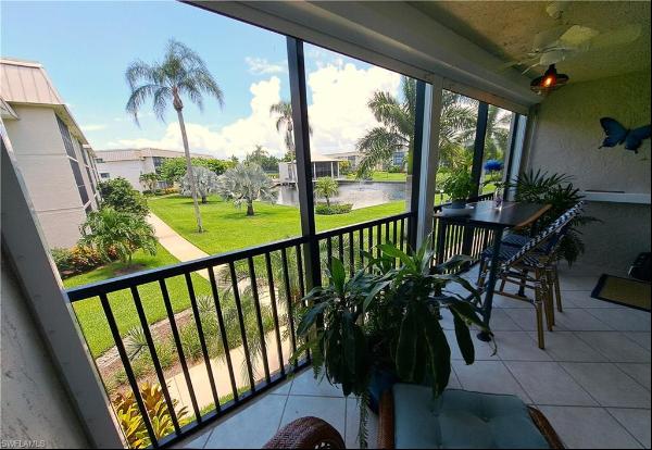 788 Park Shore Dr Unit E23, Naples FL 34103