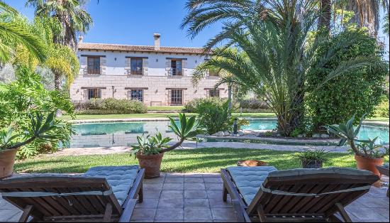 A unique luxury villa in a privileged setting in Elche