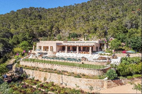 Exceptional villa with sea and countryside views in Ibiza