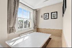 Luxury apartment located in London's finest garden squares.