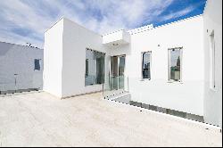 Luxury Seafront Villa with Seven Bedrooms In Protaras