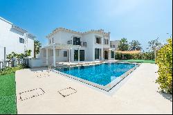 Luxury villa in Jumeirah Islands