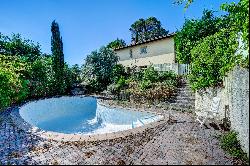 Lovely family house of 207m2 with swimming pool and open views in Bouc Bel Air