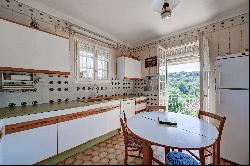 Lovely family house of 207sqm with swimming pool and open views in Bouc Bel Air