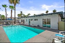 South Palm Springs Mid-Century Modern on Spacious Lot with Broad Mountain Vista