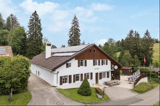 Les Sorbiers - Typical Jura-Bernois farmhouse