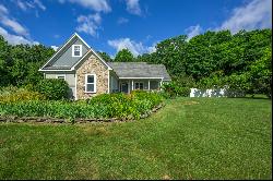 14 Presidential Drive, Kinderhook, NY 12106