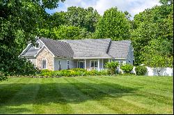 14 Presidential Drive, Kinderhook, NY 12106