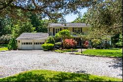 4 Pippin Lane, Lloyd Harbor, NY 11743