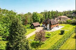 The Drive, Tyrrells Wood, Surrey, KT22 8QJ