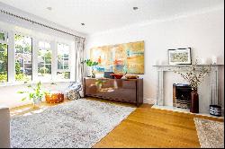 Pine Walk, Cobham, Surrey, KT11 2HJ