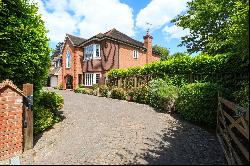 Leigh Place, Cobham, Surrey, KT11 2HL