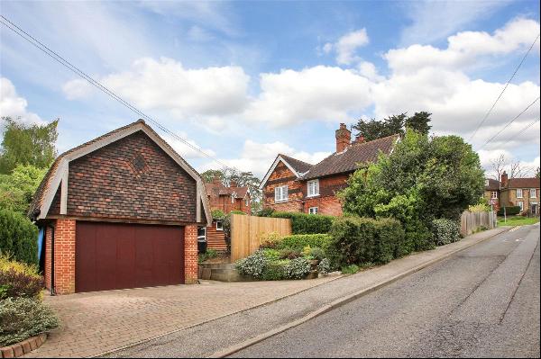 Childsbridge Lane, Seal, Sevenoaks, Kent, TN15 0BL