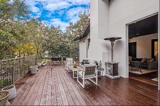 Courtyard Home With Pool, Outdoor Fireplace And Kitchen In Gated Community 