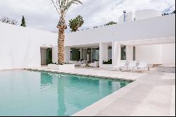 Stunning 5-bedroom villa for sale in Can Pep Simo, Ibiza