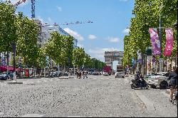 Paris 8th - Avenue des Champs Elysées